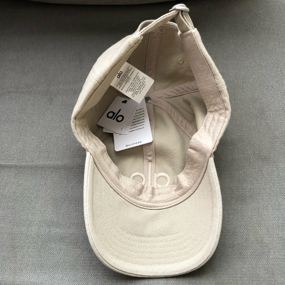Alo Yoga Washed Off-Duty Cap Sand Dollar